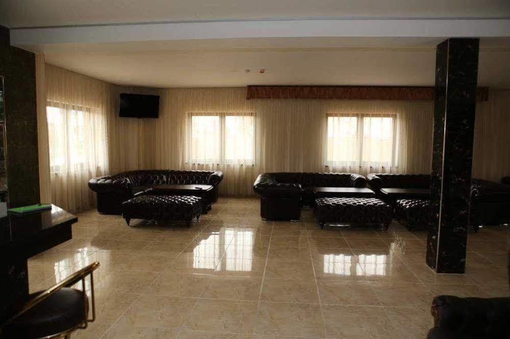 Hotel Kotva Bratislava Exteriör bild