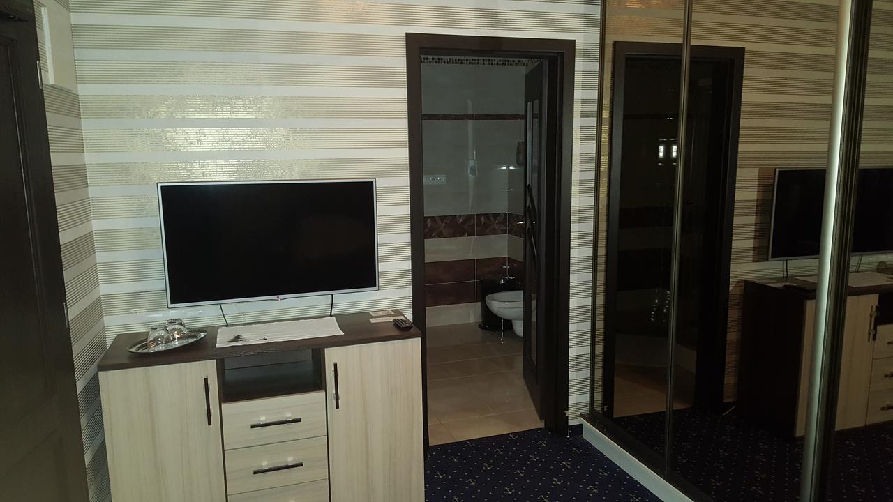 Hotel Kotva Bratislava Exteriör bild