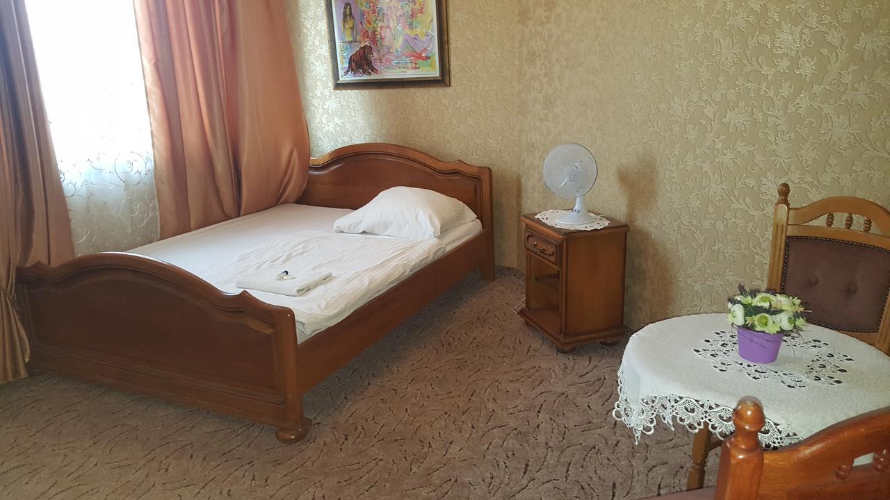 Hotel Kotva Bratislava Exteriör bild